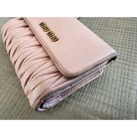 Authentic Miu Miu Matelasse - Pink Blush Leather Trifold Wallet - Picture 3 of 13